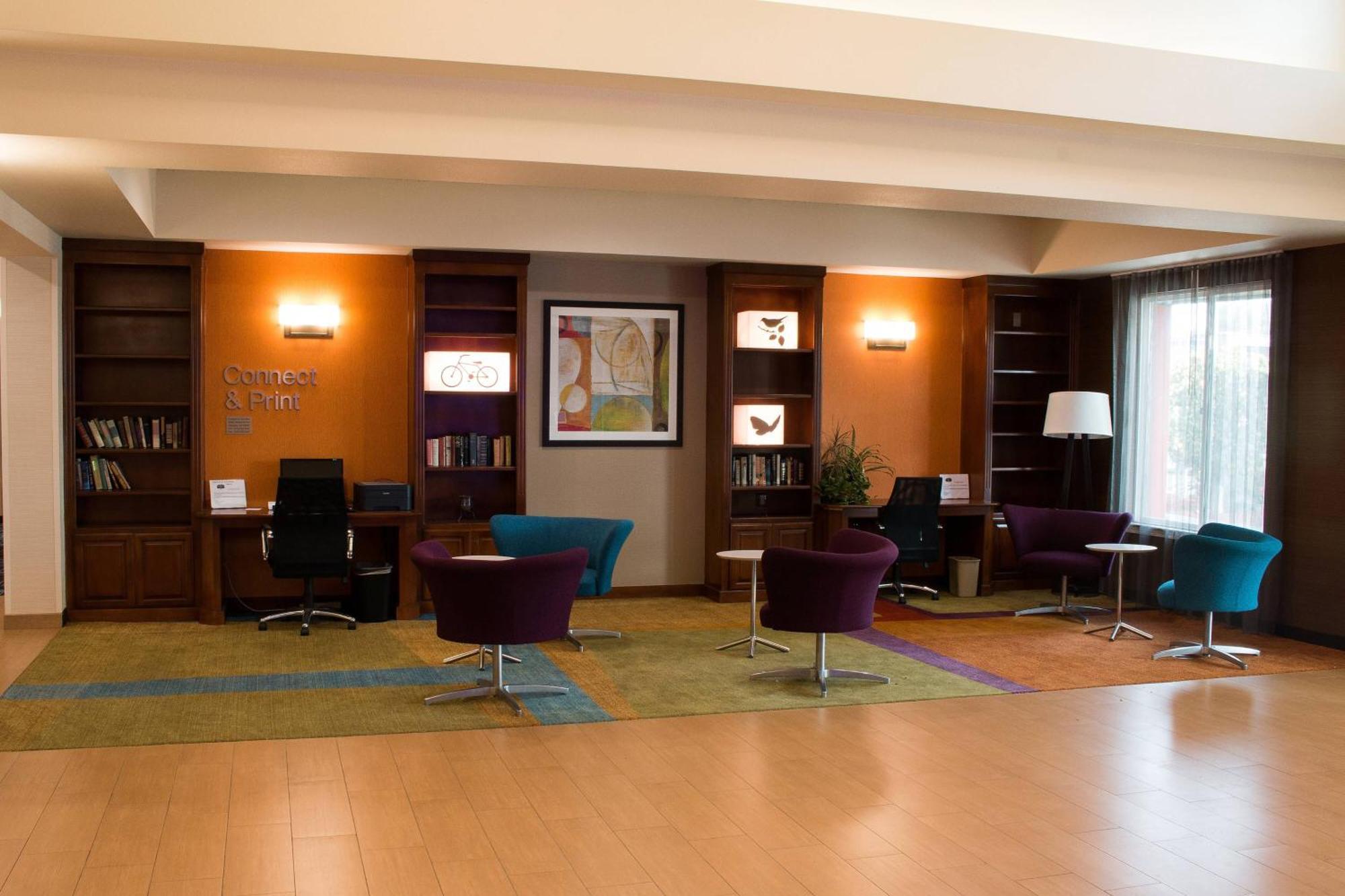 Fairfield Inn & Suites Oakland Hayward Ngoại thất bức ảnh